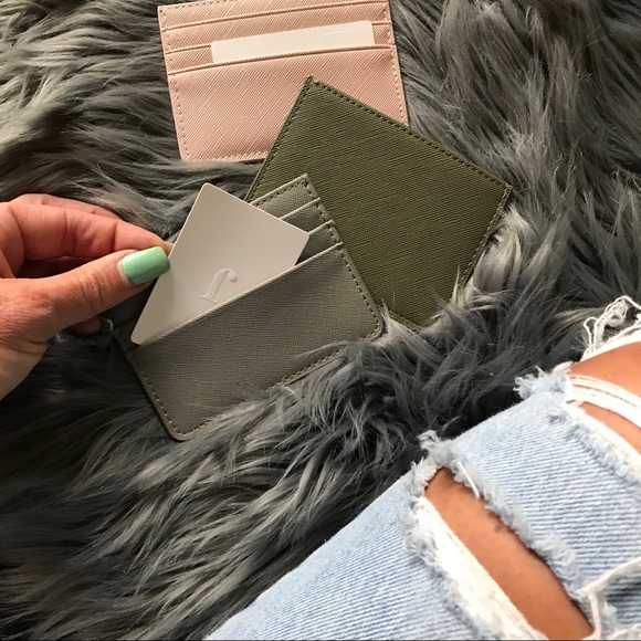 NWT ๐น SLIM CARDHOLDER | QUALITY VEGAN LEATH GREY - Picture 3 of 8